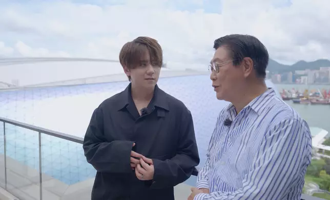 當馬時亨問到會否考慮於啟德體育園舉行演唱會時，姜濤表示與MIRROR成員一起應該可以。