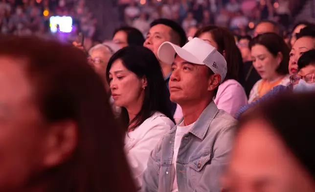 李克勤及太太盧淑儀現身捧場。