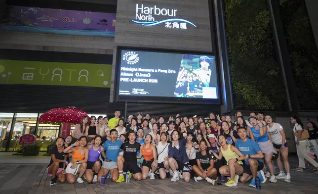 邱鋒澤「運動音樂」宣傳11月5日新碟《Lines》 。