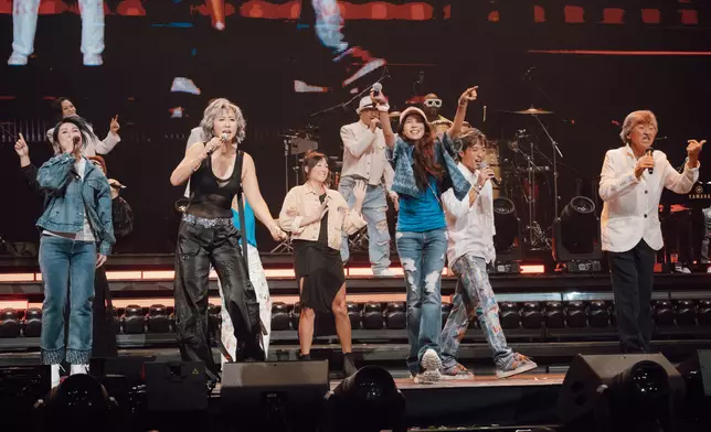 變成超級大合唱！