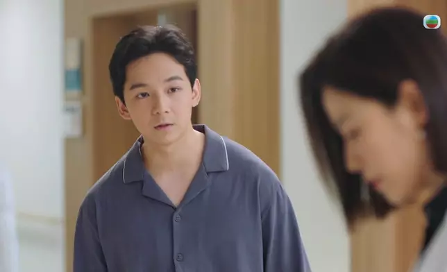 Arthur在《巨塔之后》童顏依舊，和宣萱不乏對手戲。