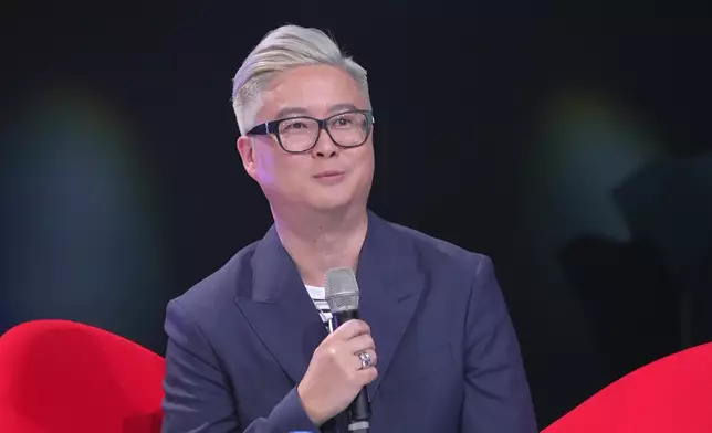 評審何國鉦笑言：「你嘗試Imagine佢瞓喺度佢係似一架跑車，而家係企喺度嘅跑車。」