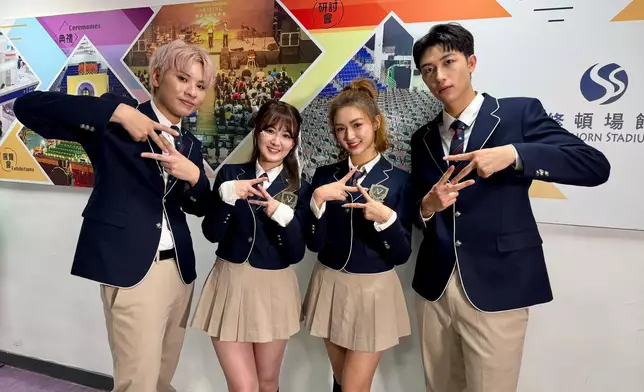 ATOZ (左起)男團隊長黃建國Kin、女團副隊長曾嘉晴Angel、女團隊長何佩樺Starla、男團成員何柏臻Xac