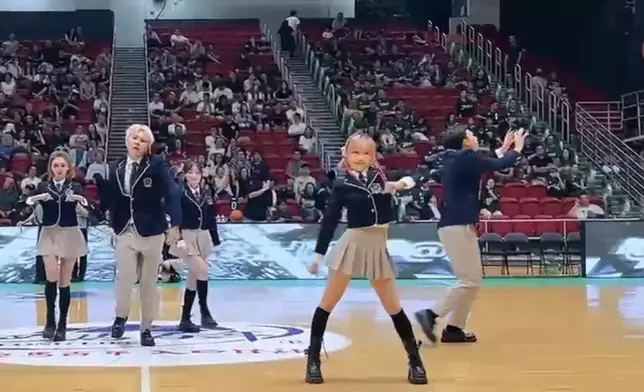 ATOZ何柏臻Xac投籃動作，一投即中！