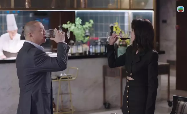 煒哥和湯鎮業傾醫療城合作。