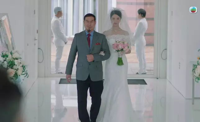 呢幕配埋隻歌、真係又溫馨又悅目。