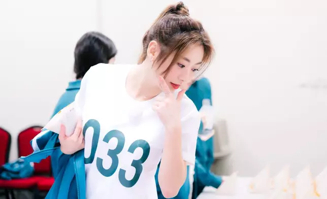 新歌《可憐之人》講述不對等的愛情關係。