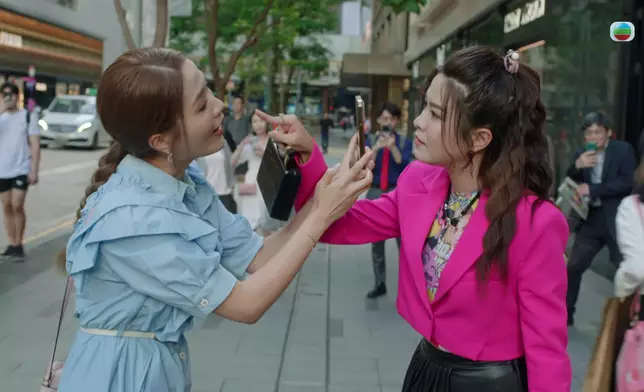 白鴿眼 + 連環囂張挑機 + 極速洩氣變鵪鶉勁有喜感！