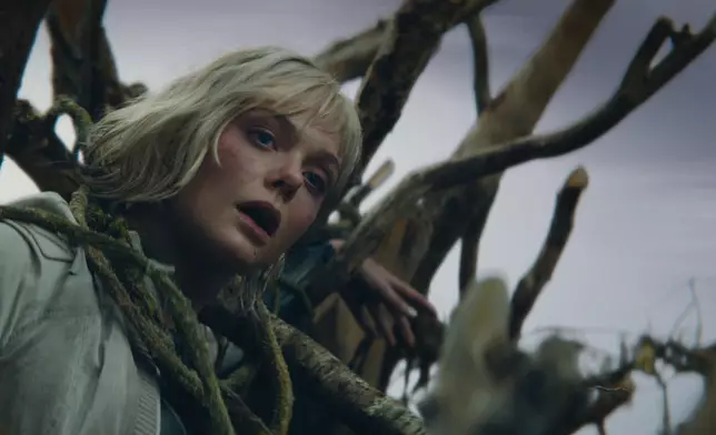 《鐵血戰士：蠻荒廝殺》劇照