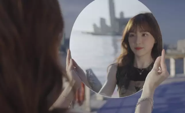 舞台設計呼應第一集學員Vt中以鏡為concept。