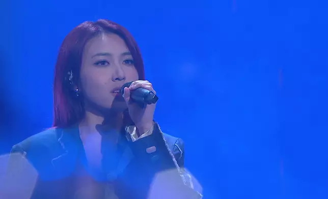 周智敏（Emily）深情演唱《我本人》。