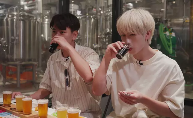 羊羊盡情試勻各款啤酒。