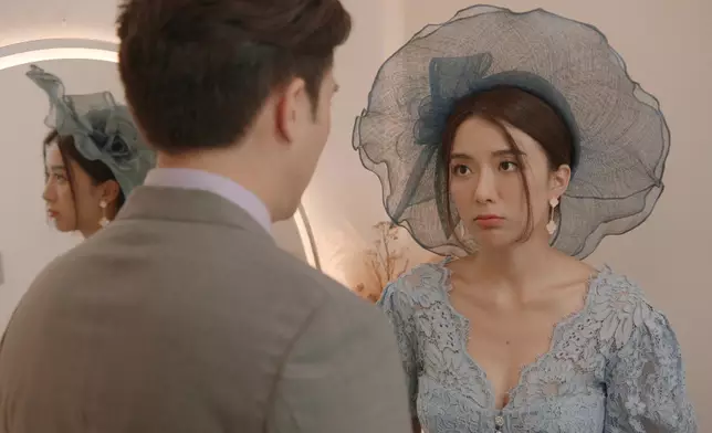 呢個粉藍通花喱士，好有中古淑女Feel。