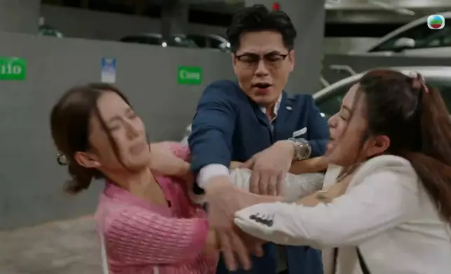 呢場係咪齋睇相都覺得好狠先？