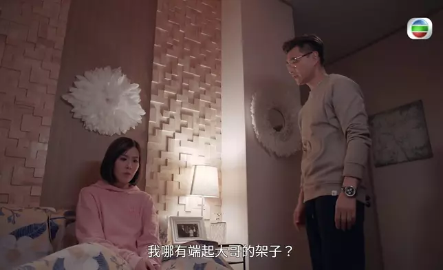 展鵬和阿Moon在《隱門》飾演沒有血緣，但互相扶持的兄妹。