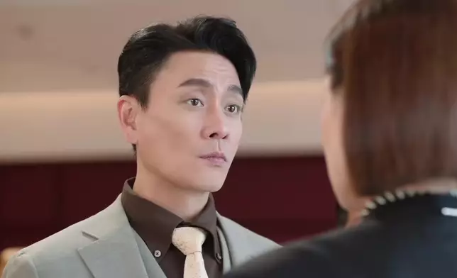 齋睇阿佘同黃宗澤嘅「眼神大戰」，都已經好正。