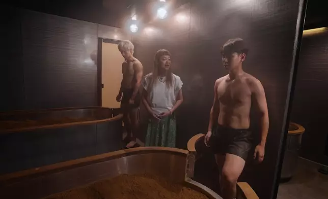 行仔、羊羊在東京試了發酵溫熱木浴。