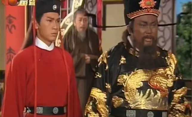 甄志強曾演出劇集《碧血青天楊家將》，被封為「最帥展昭」。