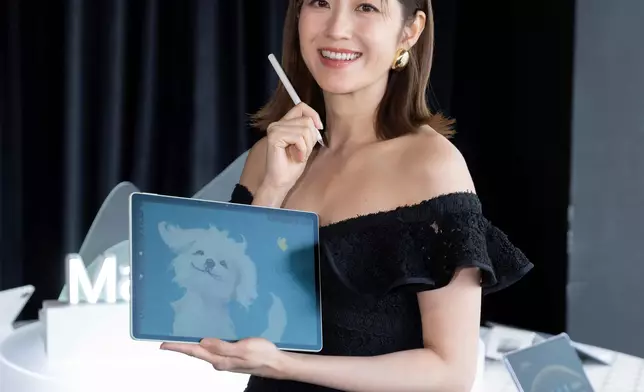 Yoyo當年以模特兒出道，因拍攝電腦產品走紅，更被封為「初代網紅女神」。