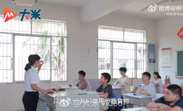 女教師堅守特教崗位33年助逾20名殘障學生走進大學。影片截圖