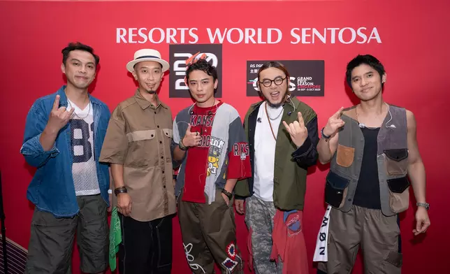 今次是NWB出道十年首次海外演出。