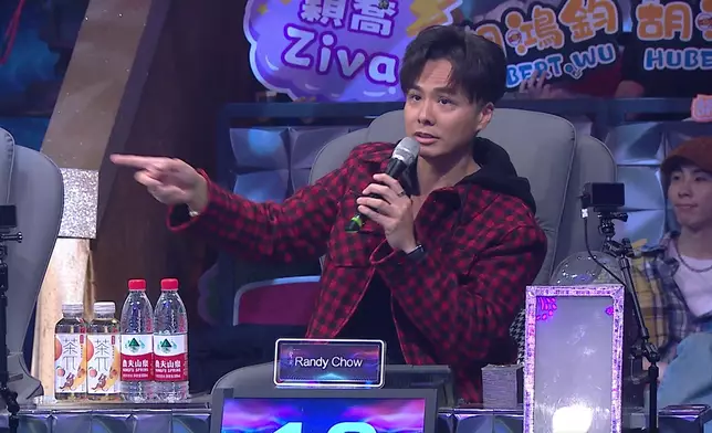 周錫漢表示：不嬲都覺得佢應該搖滾之路，今次佢再下一城，我真係覺得非常之開心，同埋佢走咗落台喺我哋面前唱，平時會覺得尷尬，但係又冇，又好好。