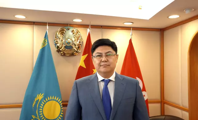 哈薩克斯坦駐香港及澳門特別行政區總領事Bauyrzhan Dosmanbetov。巴士的報攝。
