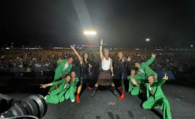 草蜢為「2025超級草莓音樂節」擔任第二日的表演嘉賓。