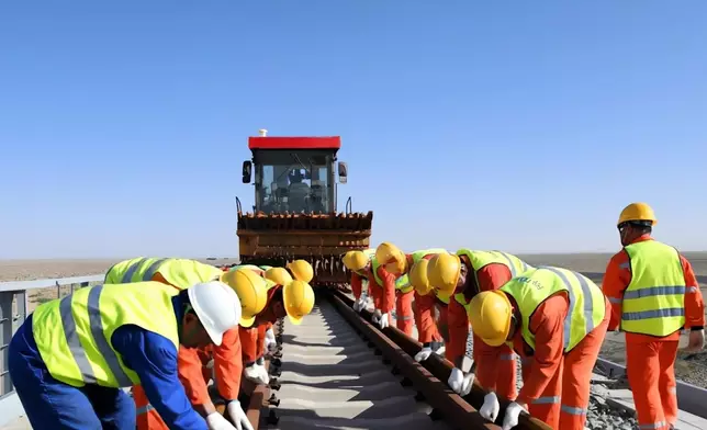 CID以嶄新AI技術勾勒出國家不同的現代發展面貎，包括航天科技、高端工業、醫藥生物科技、物流航運等。