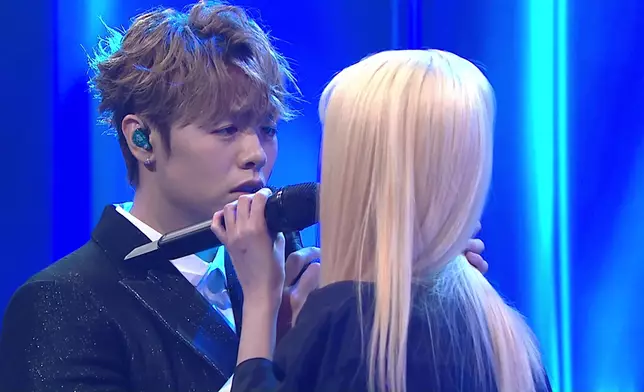 布子殷（布子）聯同冼靖峰Archie演繹《時候不早》。