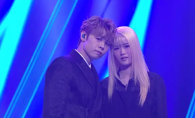 布子殷（布子）聯同冼靖峰Archie演繹《時候不早》。