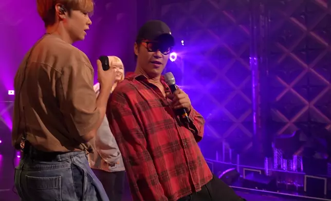 譚哥親自指導布子如何展現flirty一面，更傳授「欲拒還迎」招數。