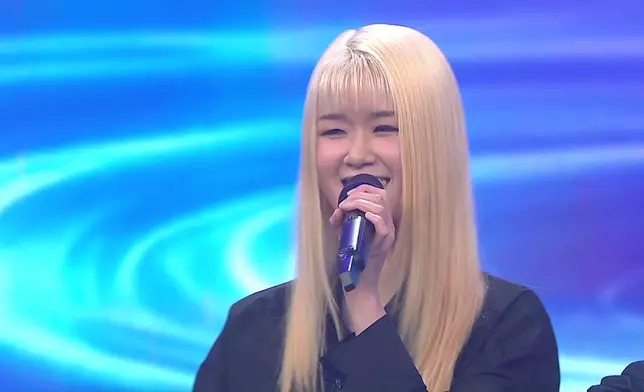 布子事後大方分享染金髮心情：個日勁興奮，嘩，我終於變咗個人，（Archie）有眼光。