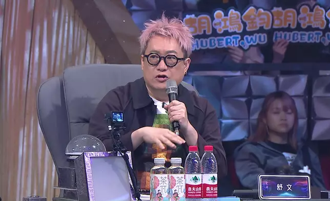 布子獲評審舒文大讚：我覺得你今次搵咗嗰新嘅唱腔，有型啲、冷啲嘅方法去唱呢隻r&amp;b。