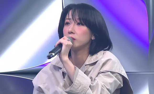 泳兒感性安慰，Ophelia亦不禁感動落淚。