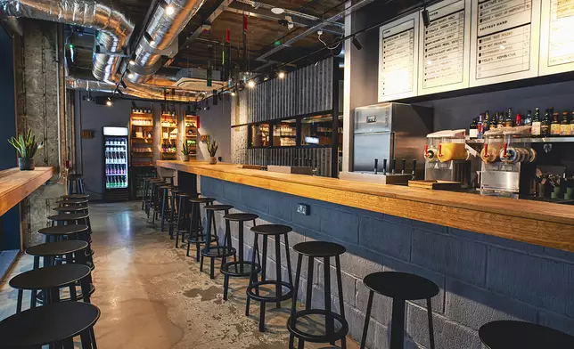 本年度 Best Bar Design Award「最佳酒吧設計獎」得主為悉尼 Tigra + Disco Pantera。