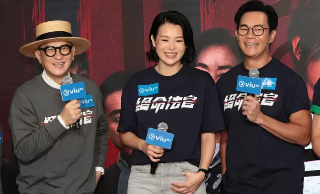 張家輝於小遊戲中化身「秦官」被演員逐一控訴。