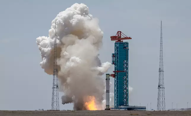 朱雀三號試驗回收火箭。微博圖片