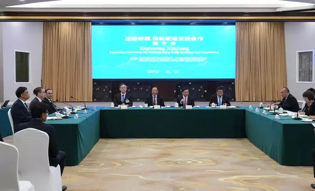 「走進新疆 推動新港交流合作」交流推介會。巴士的報記者攝