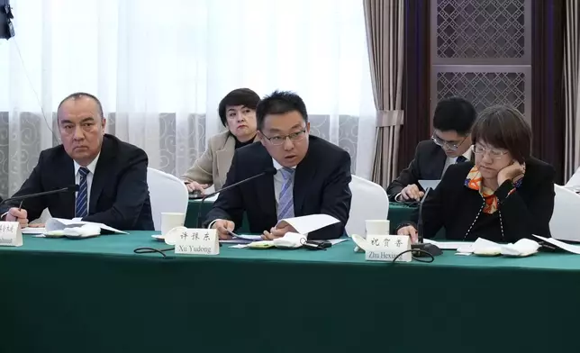 自治區政府投資項目評審中心黨委書記許豫東。巴士的報記者攝