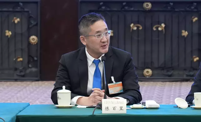 商務及經濟發展局副局長陳百里。巴士的報記者攝