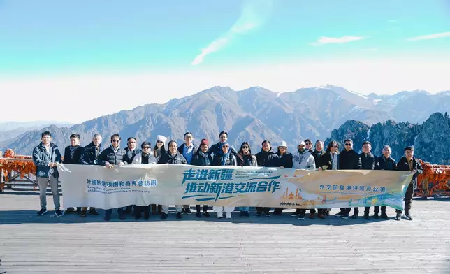 巴士的報記者攝