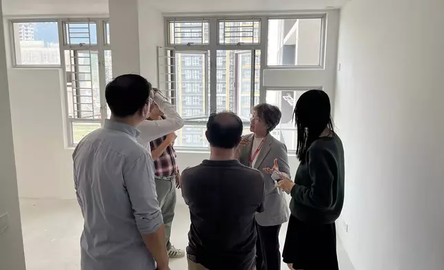 有區議員到單位了解。方國珊FB