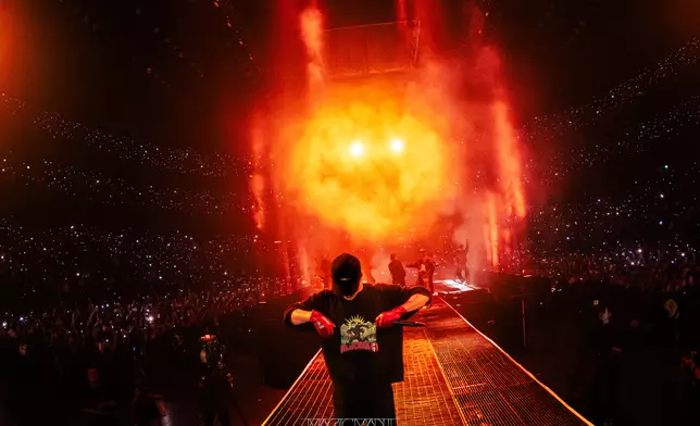 《MAGICMAN 2》世界巡迴演唱會