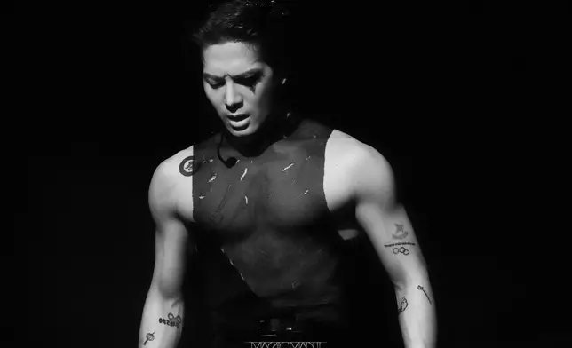 《MAGICMAN 2》世界巡迴演唱會