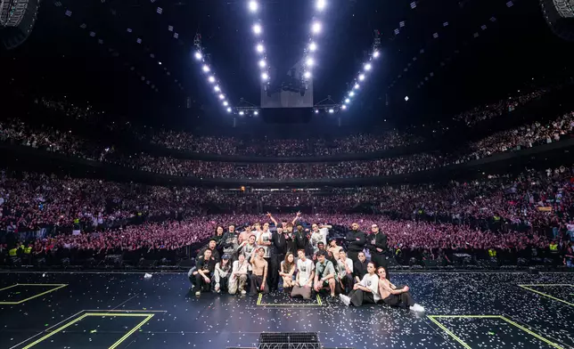 王嘉爾在澳門舉行第二站《MAGICMAN 2》世界巡迴演唱會。