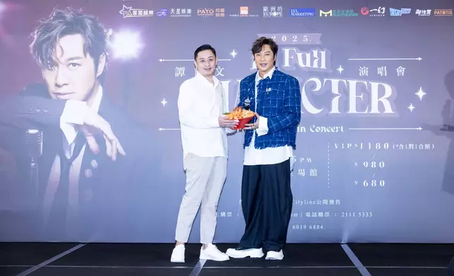 全力支持「一幻拉麵」送上特製拉麵讓譚耀文品嘗。