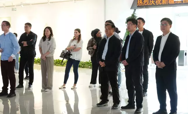 代表團走訪喀什自貿區。巴士的報記者攝