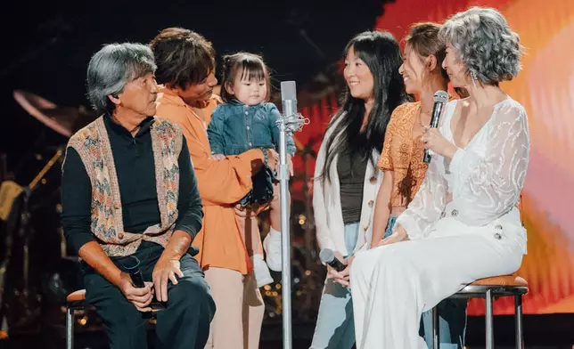 一家六口樂也融融！