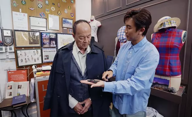 狄龍揀咗「Tommy Tam」、仲將「狄龍」送咗畀阿仔，意味住「由璀璨到平靜」、做番真正自己的同時，亦意味著演藝事業上的傳承，好有意義。